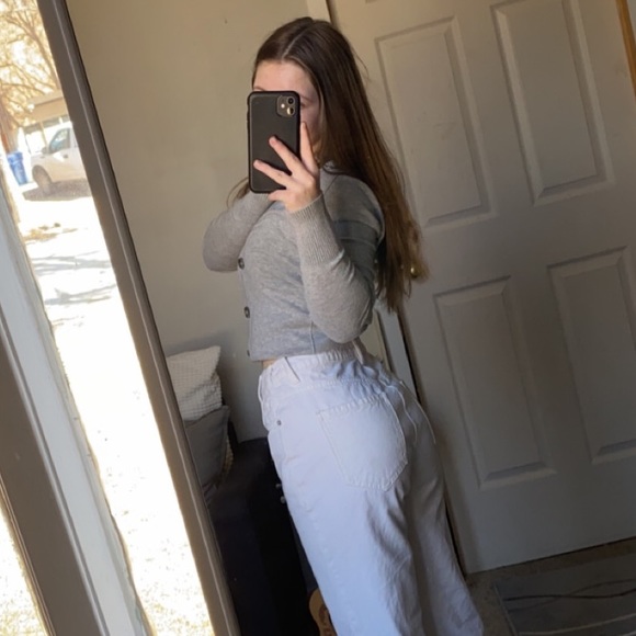 Grey Cardigan with buttons - Picture 3 of 9